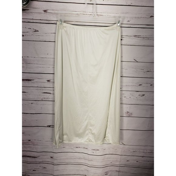VINTAGE VANITY FAIR IVORY SIZE MEDIUM HALF SLIP STYLE 11-711 #14254 - Picture 7 of 9